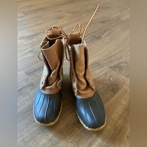 LL Bean Tan and Black Lace Up Duck Boots Size 6M